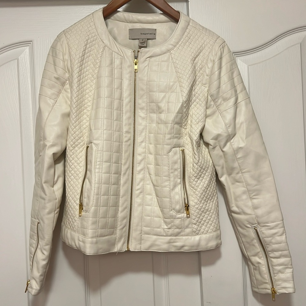 Bagatelle Faux Leather Lined Jacket Gold Accents Ivory Sz Med - Like New